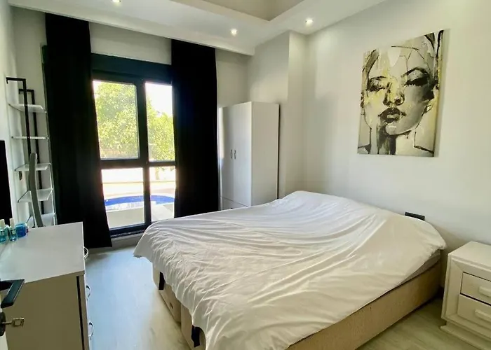 Apartamento Stylish 1br Flat Pool View & 10 Min Walk To *