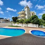 Stylish 1br Flat Pool View & 10 Min Walk To *