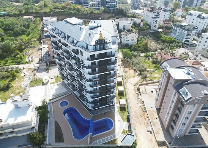 Stylish 1br Flat Pool View & 10 Min Walk To アパート *